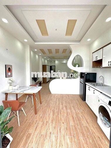 CĂN HỘ DỊCH VỤ ~ NHÀ MỚI - TRUNG TÂM DI CHUYỂN Q1, Q3, 10,… 10p đi xe