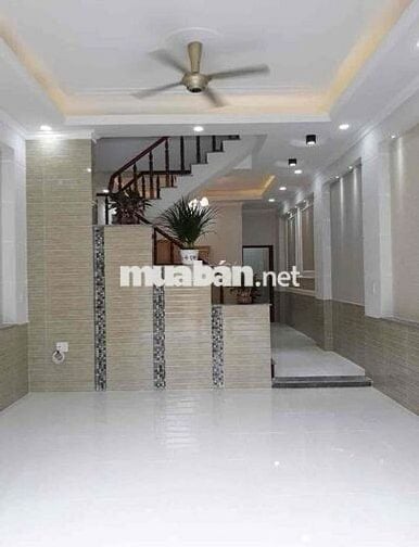 Kẹt tiền Nên Cần Bán Nhà Mặt Tiền Đường KD Buôn Bán
