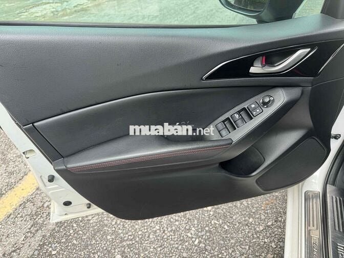 Mazda 3 2016 1.5 AT Sedan - 89000 km