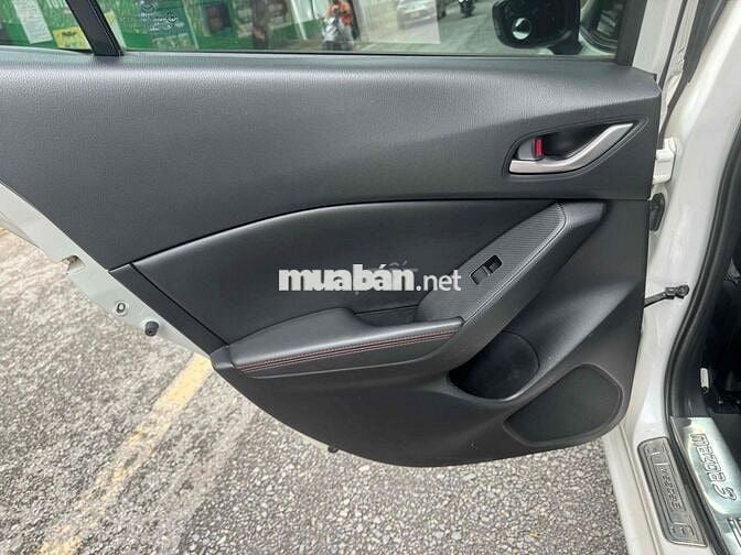 Mazda 3 2016 1.5 AT Sedan - 89000 km