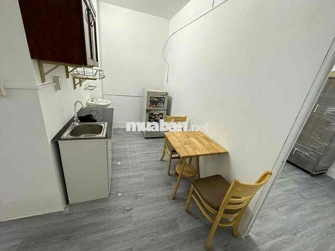 Cho Thuê Căn Hộ 2PN Full Nội Thất Không Gian Sinh Hoạt Riêng