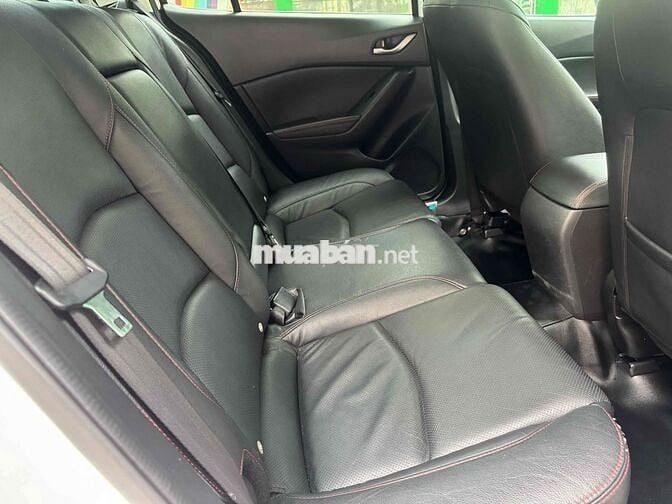 Mazda 3 2016 1.5 AT Sedan - 89000 km