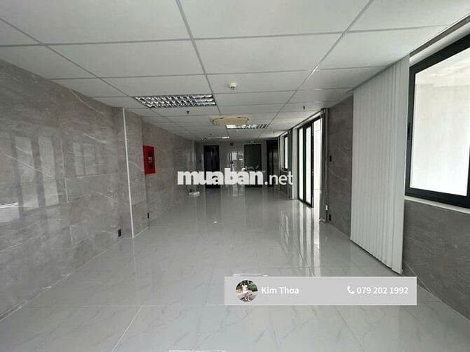 Văn phòng 65m2 ở Vạn Phúc, xuất VAT, PCCC, hầm xe có bảo vệ. Giá 10 tr