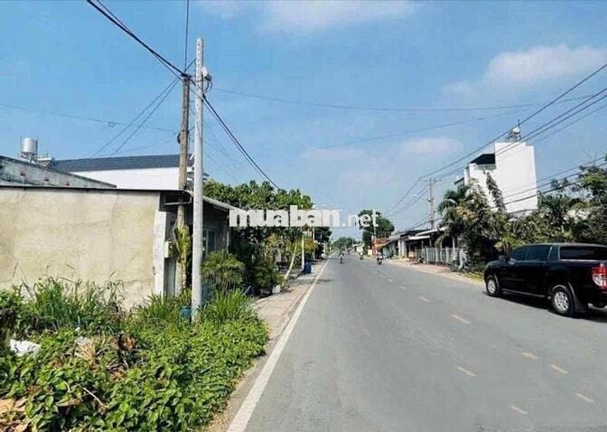 Gấp Lô Đất Mặt Tiền NGUYỄN KIM CƯƠNG DT 500m2 Giá 880tr