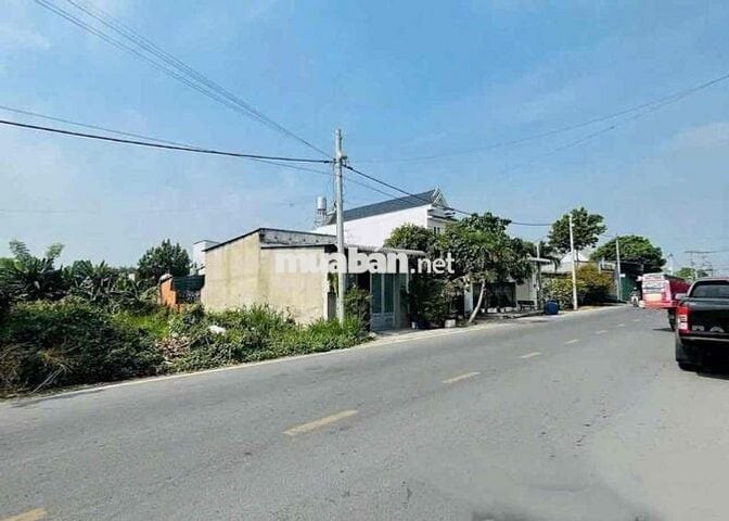 Gấp Lô Đất Mặt Tiền NGUYỄN KIM CƯƠNG DT 500m2 Giá 880tr