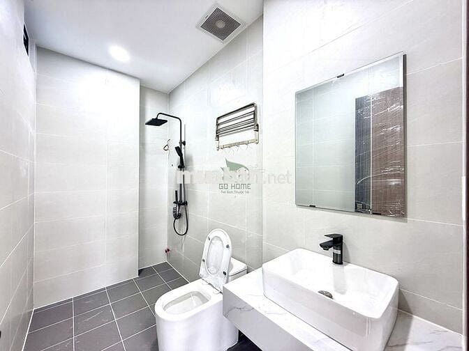 CHO THUÊ TOÀ 3 TẦNG 900M2 MẶT TIỀN ĐƯỜNG LỚN TTTP GIÁ 200 TRIỆU/THÁNG