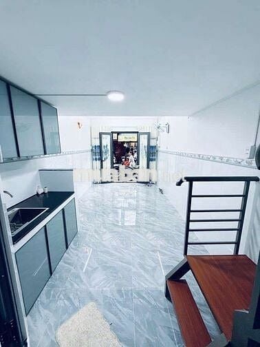 Cần bán nhà mới mặt tiền đường