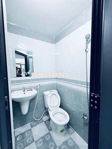 Cần bán nhà mới mặt tiền đường