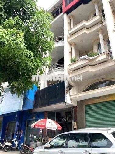 NHÀ MẶT TIỀN 8PN CẦU THANG GIỮA NHÀ, CHO LÀM CHDV