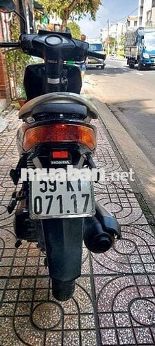 Click Đời 2011.BiểnTp.Xe Zin Nguyên100%.Máy Cực Êm