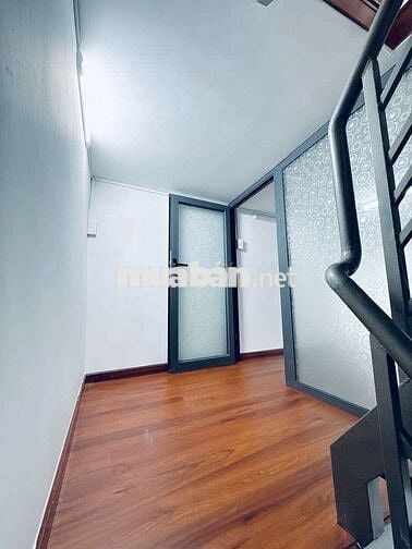 Cần bán nhà mới mặt tiền đường