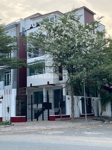 Cho thuê biệt thự mặt tiền đường Tạ Hiên dự án Hà Đô