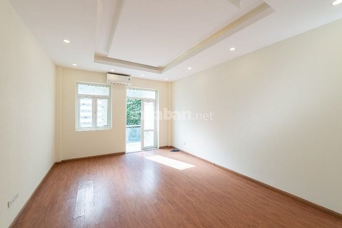 Cho thuê nhà 5 tầng kinh doanh dịch vụ, văn phòng