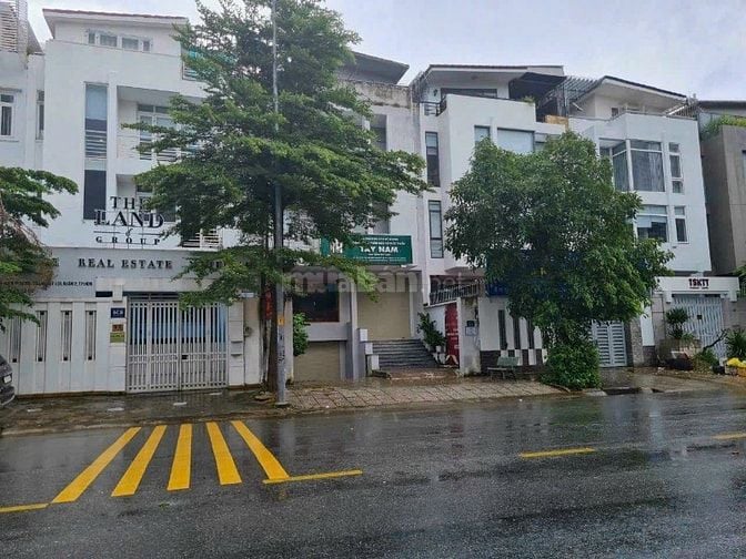 Cho thuê biệt thự mặt tiền đường Tạ Hiên dự án Hà Đô