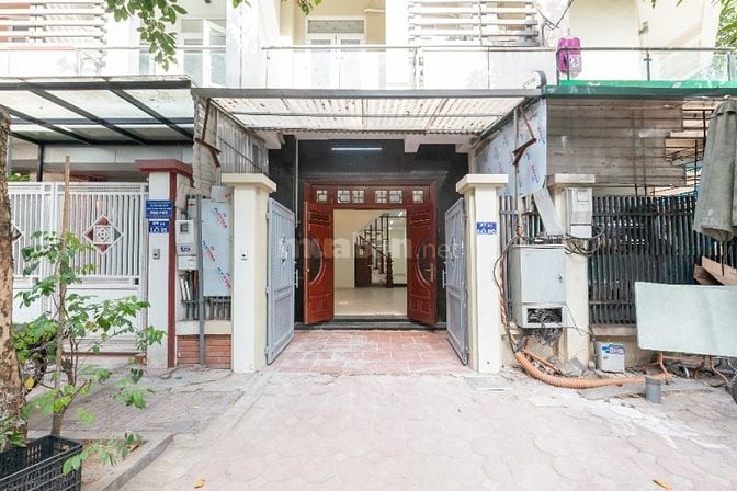 Cho thuê nhà 5 tầng kinh doanh dịch vụ, văn phòng
