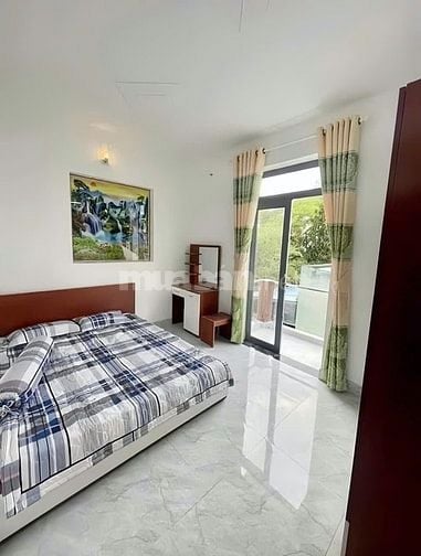 Chính chủ cần bán căn nhà gốc 2 mặt tiền, cho 18tr/tháng,Giá bán 850tr