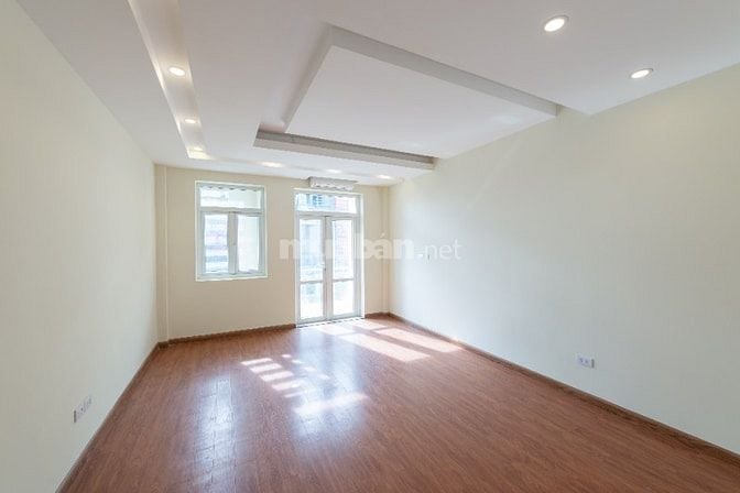 Cho thuê nhà 5 tầng kinh doanh dịch vụ, văn phòng