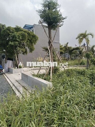 300 m có chợ 800 m có Đại học mở đại học thành phố Hồ Chí Minh