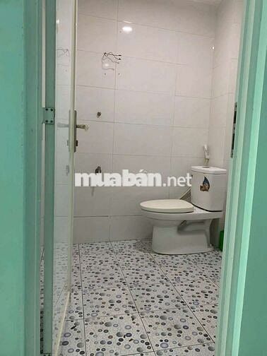 Nhà cho thuê MT kinh doanh Liên khu 16-18 (1 lửng to 2WC) nhà trống