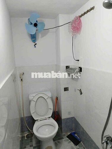 Chủ cần tiền bán nhà đi nước ngoài định cư