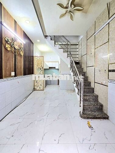 ❌️❌️❌️NHÀ ĐẸP - 1 LẦU,,, CÓ SỔ HỒNG - XE HƠI ,CHẠY TỚI NHÀ - KẾ QUẬN 7