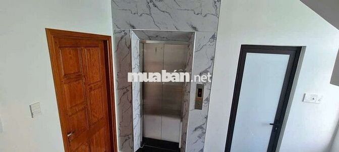 Bán toà nhà
🔥🔥🔥 5 tầng mới khu biển Mỹ Khê- có thang máy mặt