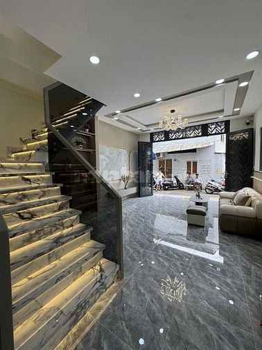 HẺM XE HƠI, NHÀ 3 TẦNG, ĐƯỜNG BÀ HOM, QUẬN 6, 40M2, GIÁ NHỈNH 5 TỶ