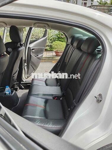 Mazda 2 2017  1.5 AT Sedan - 47000 km