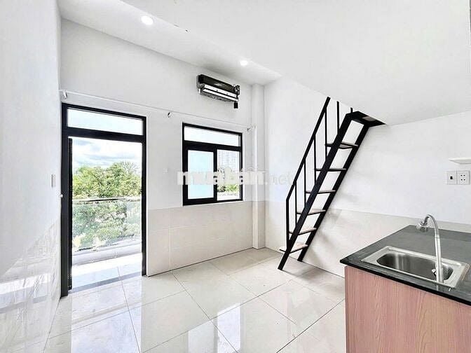 Cho thuê phòng trọ có gác, ban công, diện tích 30m2- Ngay ga Bình Thái