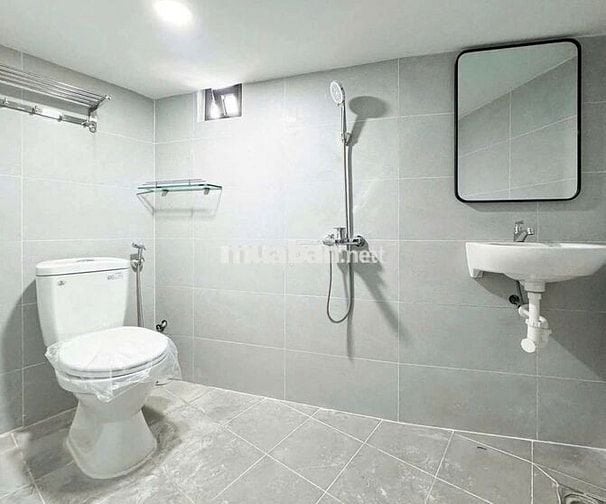 Cho thuê phòng trọ có gác, ban công, diện tích 30m2- Ngay ga Bình Thái