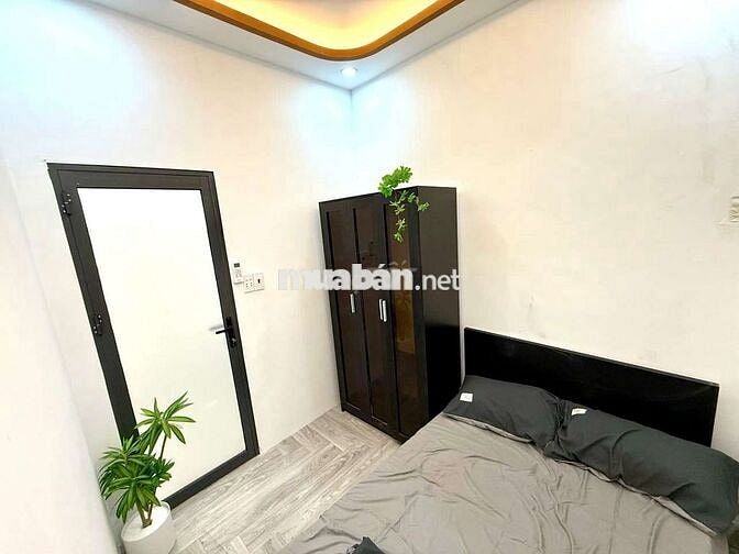 Căn hộ 2PN 1PK 1WC full nội thất cửa sổ trời/ ban công new 100%