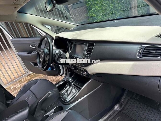 Kia Rondo 2018 2.0 GAT - 60000 km
