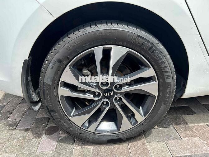 Kia Rondo 2018 2.0 GAT - 60000 km