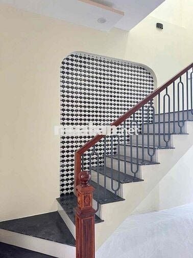 bán nhà lầu phường tân phong chợ 26d/t  105m2+ sàn
