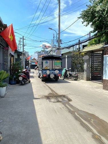 Bán nhà Nguyễn Văn Quá quận 12 - đường 8m - 4m x 23m - 6,3 tỷ