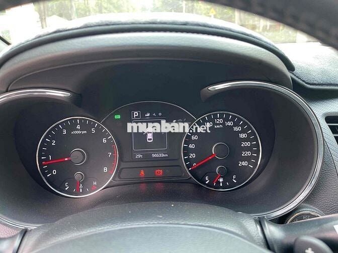 Kia Cerato 2018 1.6 AT - 94000 km