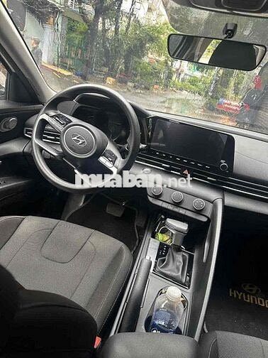 Hyundai Elantra 2024 1.6 AT Tiêu chuẩn  - 30000 km