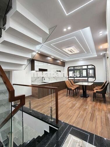 Bán nhà Bình Tân ngay trường học Kim Đồng , cấp 2,3 đường 7m, gần chợ