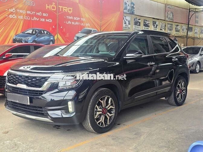 Kia Seltos 2021 Premium 1.4 Turbo,màu đen, 5v9 km