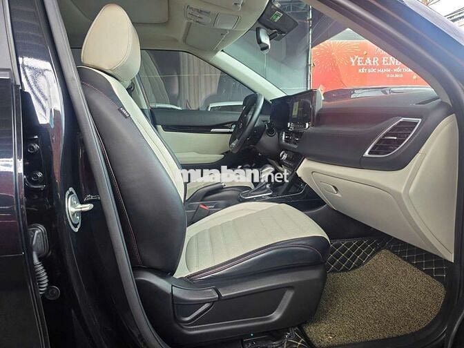 Kia Seltos 2021 Premium 1.4 Turbo,màu đen, 5v9 km