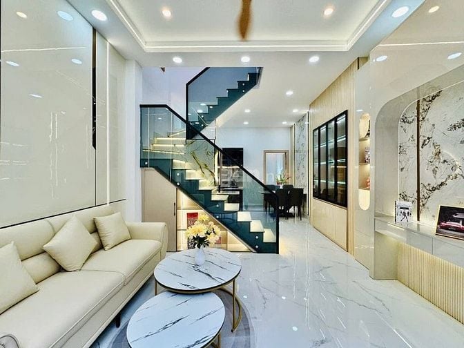 Nhà đẹp Nguyễn Khuyến 62m2 giá 2Tỷ170 sổ hồng riêng, nội thất sẵn