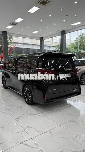 Bán Toyota Alphard 2024, lăn bánh 1 vạn Km như mới