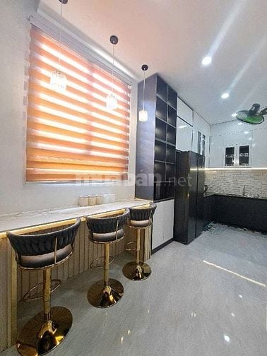 HẺM XE HƠI THÔNG NGUYỄN VĂN KHỐI, P11,GV,47,5M2 2PN,SÂN THƯỢNG 4.35 TY