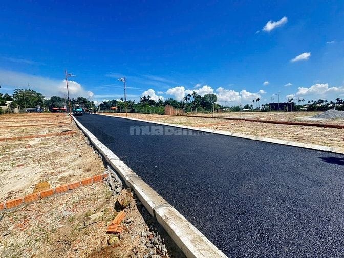 BÁN ĐẤT MẶT TIỀN ĐƯỜNG NHỰA 5M5 GIÁ CHỈ 