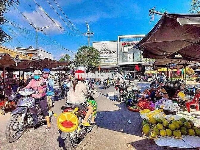 Có sổ hồng, gần khu công nghiệp, gần chợ , gần dân
