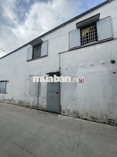 Nhà 2 MT HẺM XE TẢI –GIÁP Q12,Ngã Tư Nước Đá, Hóc Môn,Chỉ 4.5T