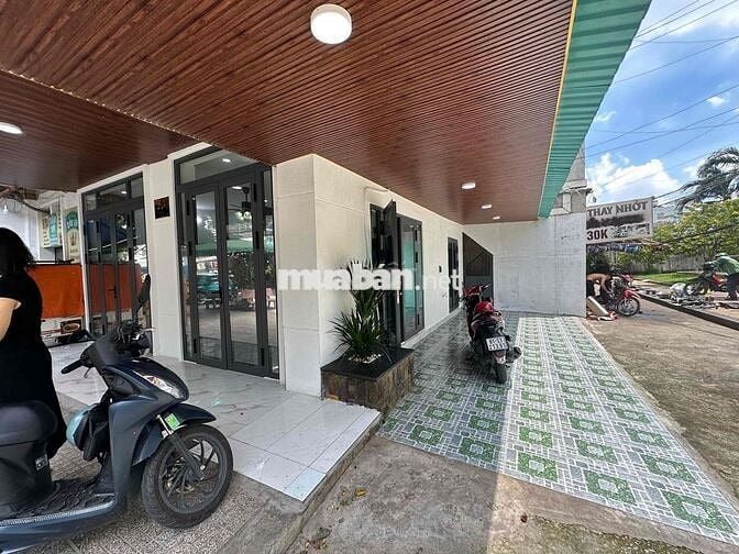 cho thuê mb góc 2mt tiện mở showrom văn phòng 8x9 trệt lầu.