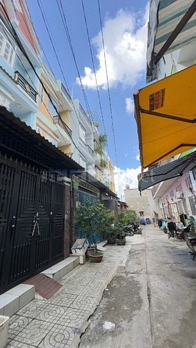 Nhà Mới 3 Lầu Đường Lê Văn Quới Giá chỉ 5.95 tỷ