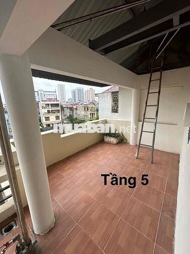 CHO THUÊ nhà nguyên căn lô góc đẹp, KHÔNG ÚNG NƯỚC tại số 44, ngõ 122