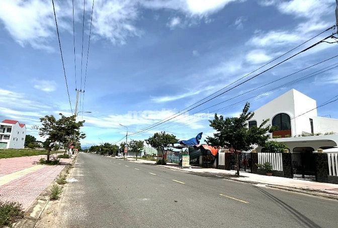 Bán Đất Mặt Tiền An Dương Vương, Gần Biển – Gần Chợ, Trường Học, Khu D